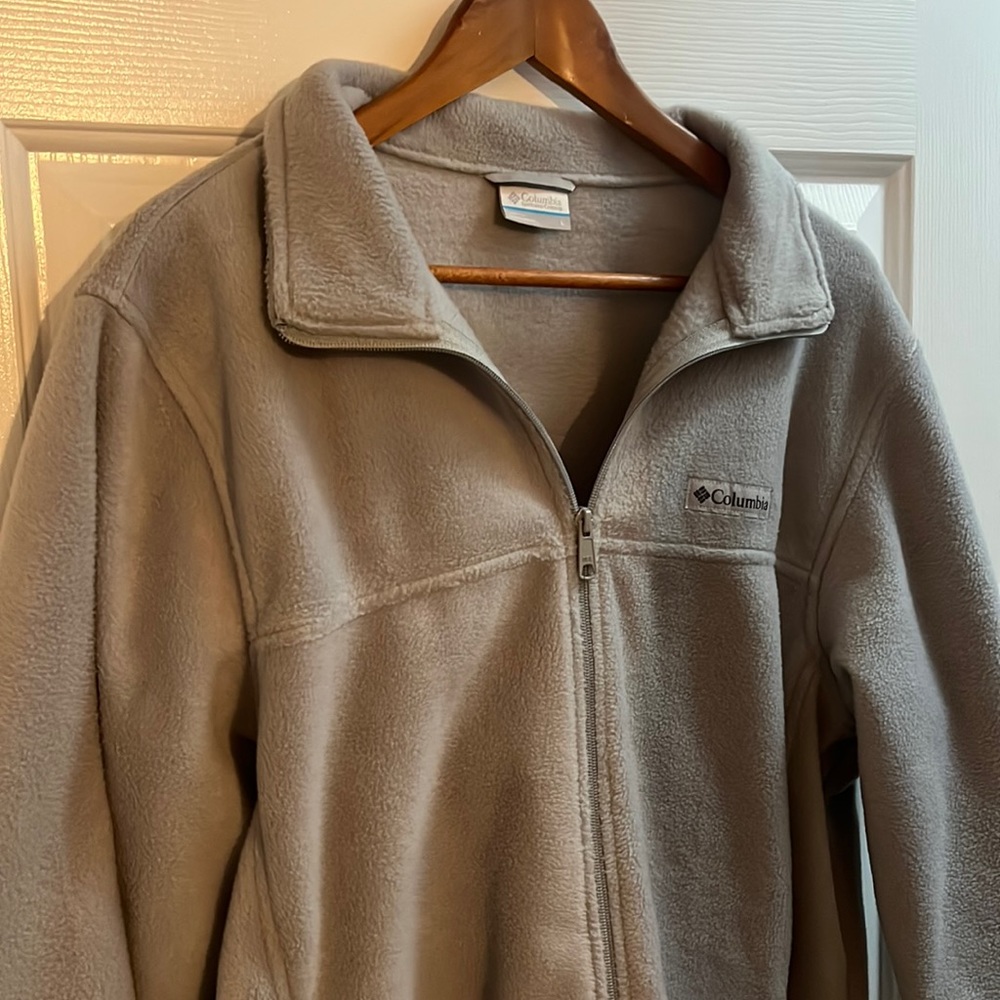 Columbia fleece sweater